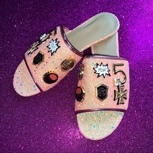 All the Vibes Charmed glitter sandal pink